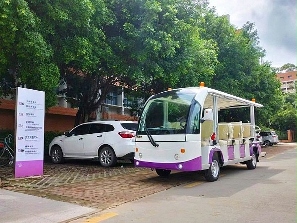 校园接驳电动观光车
