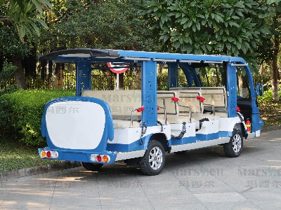 企鹅造型观光车