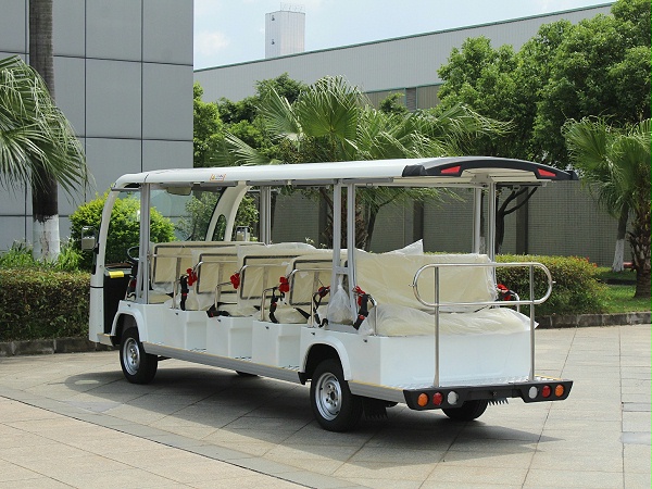 十七座电动观光车