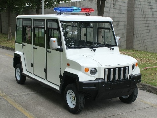 八座封闭巡逻车