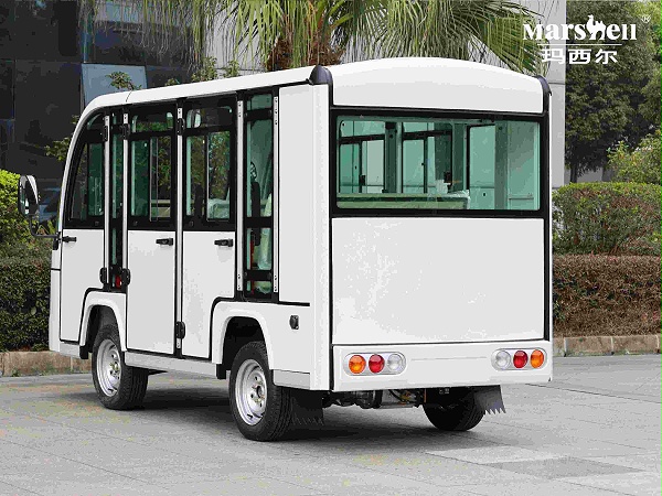 八座封闭电动观光车