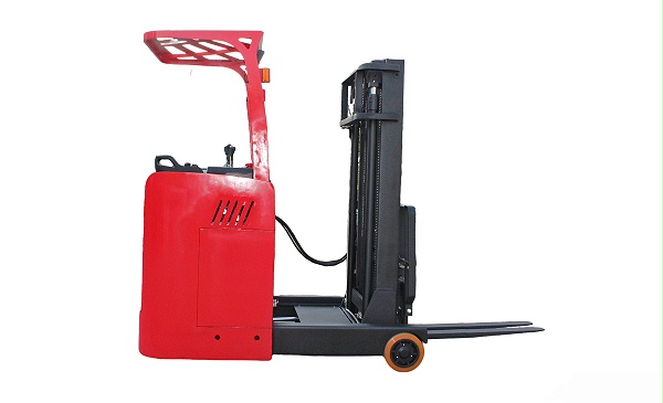 电动站驾前移式叉⻋