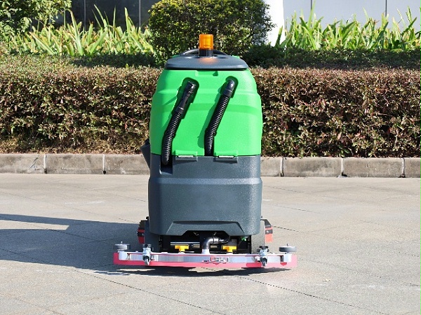 驾驶式洗地机DQX76