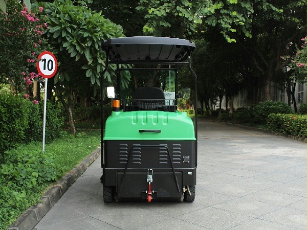 驾驶式扫地车DQS15A