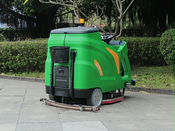 驾驶式洗地机DQX10